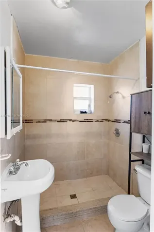 45 NE 186th Terrace Miami FL 33179