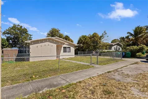 45 NE 186th Terrace Miami FL 33179