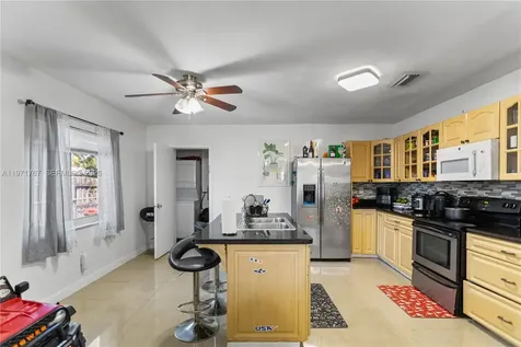 45 NE 186th Terrace Miami FL 33179