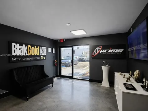 5505 NW 74th Avenue Miami FL 33166