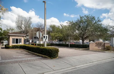 8421 NW 8th Street Miami FL 33126