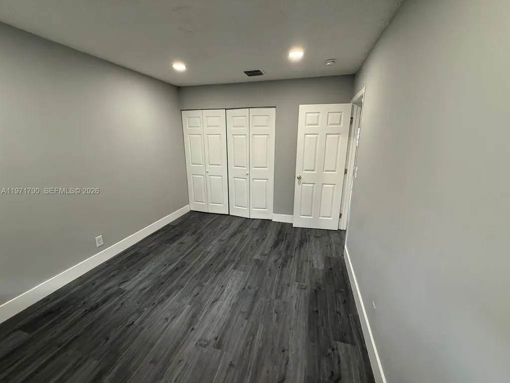 2700 N 34th Avenue Hollywood FL 33021