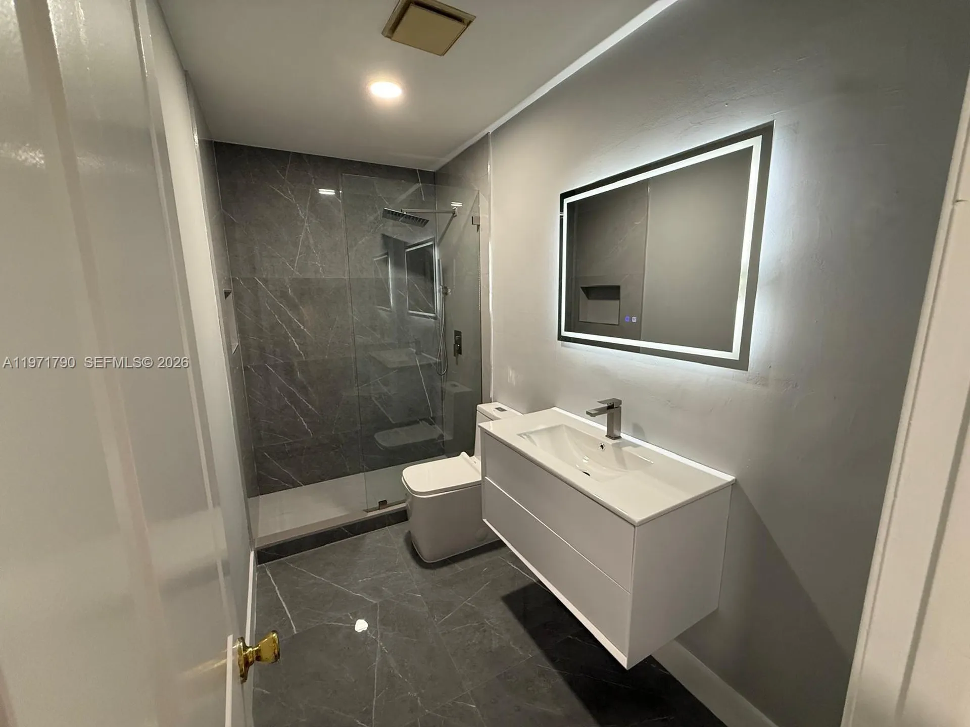 2700 N 34th Avenue Hollywood FL 33021