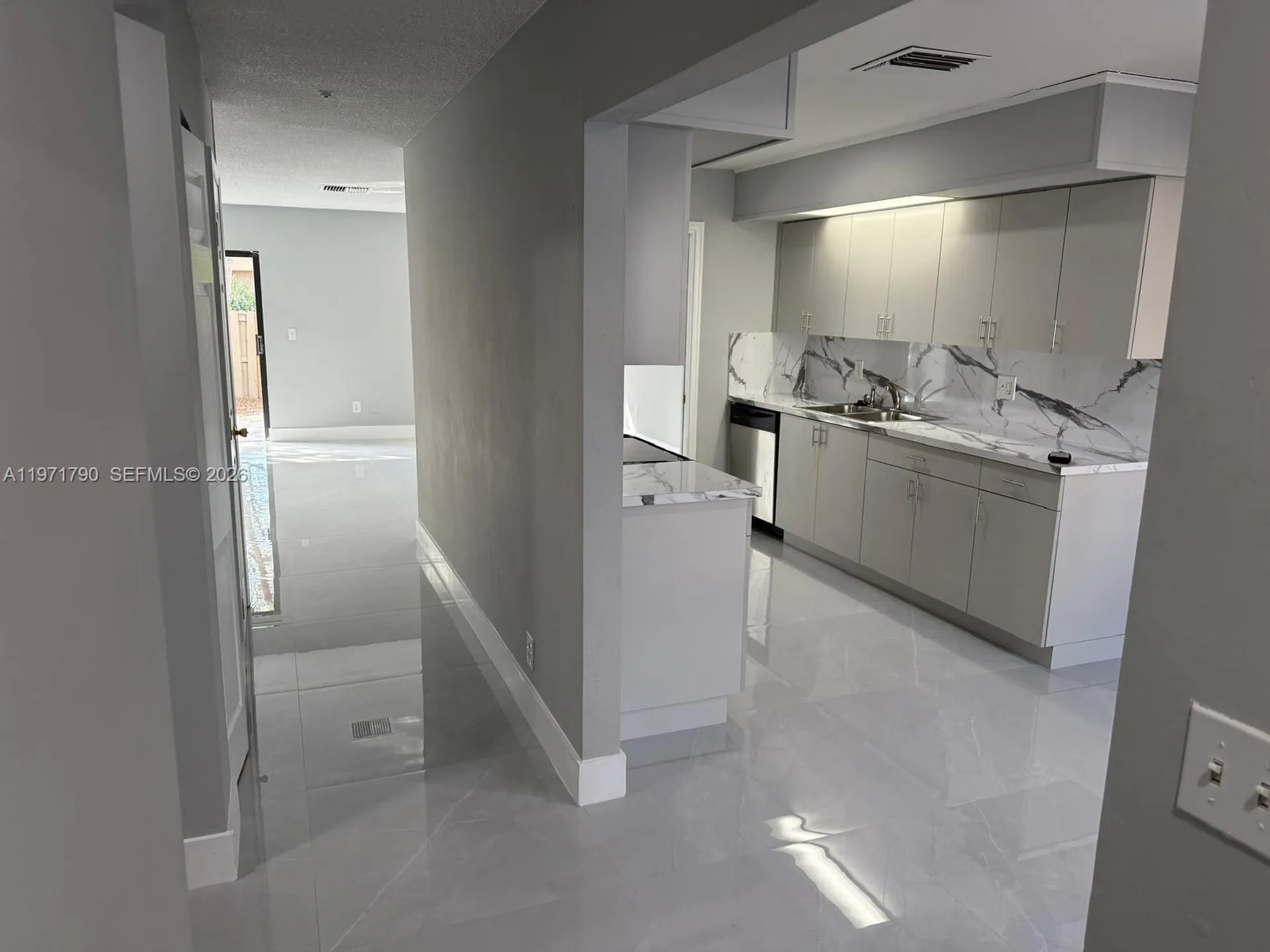 2700 N 34th Avenue Hollywood FL 33021