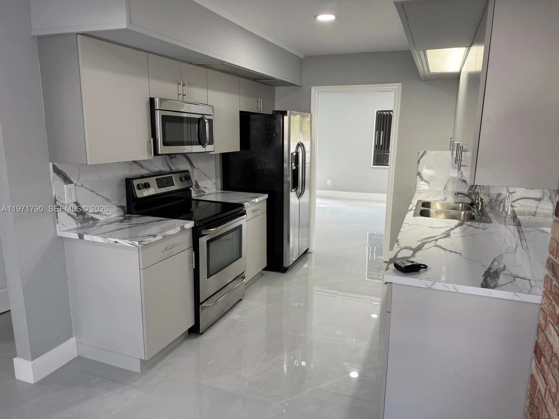 2700 N 34th Avenue Hollywood FL 33021