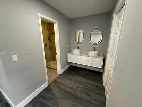 2700 N 34th Avenue Hollywood FL 33021