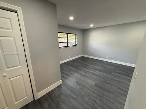 2700 N 34th Avenue Hollywood FL 33021