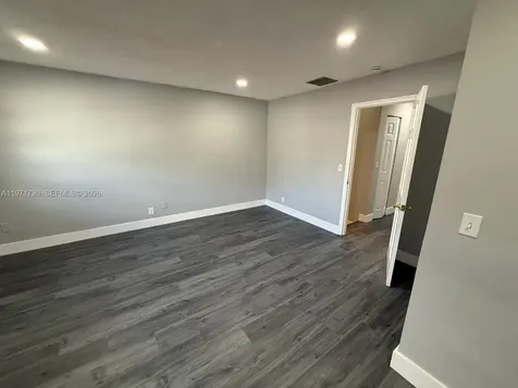 2700 N 34th Avenue Hollywood FL 33021