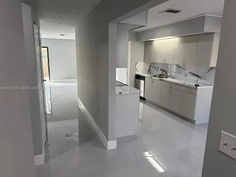 2700 N 34th Avenue Hollywood FL 33021