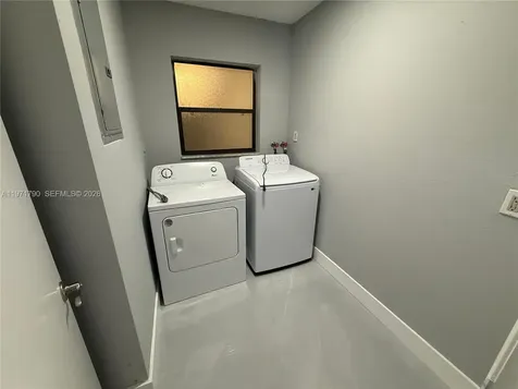 2700 N 34th Avenue Hollywood FL 33021