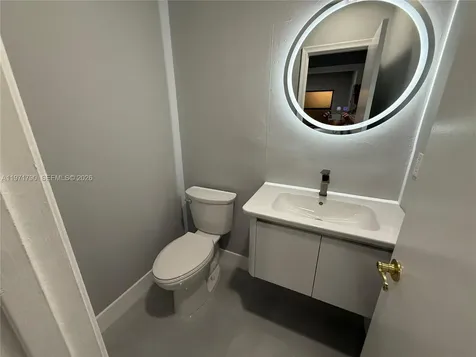 2700 N 34th Avenue Hollywood FL 33021
