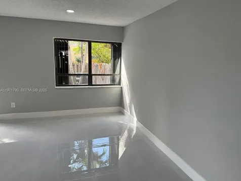 2700 N 34th Avenue Hollywood FL 33021
