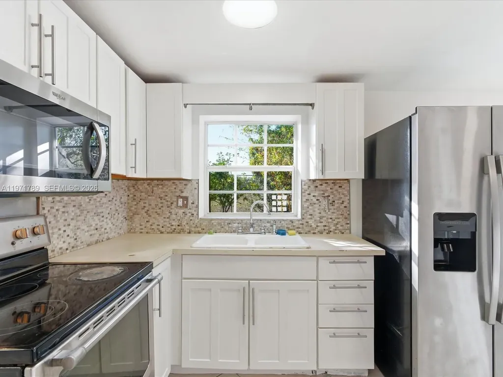 1561 SW 44th Terrace Fort Lauderdale FL 33317