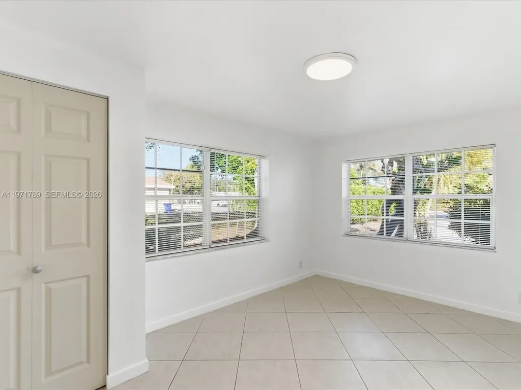 1561 SW 44th Terrace Fort Lauderdale FL 33317