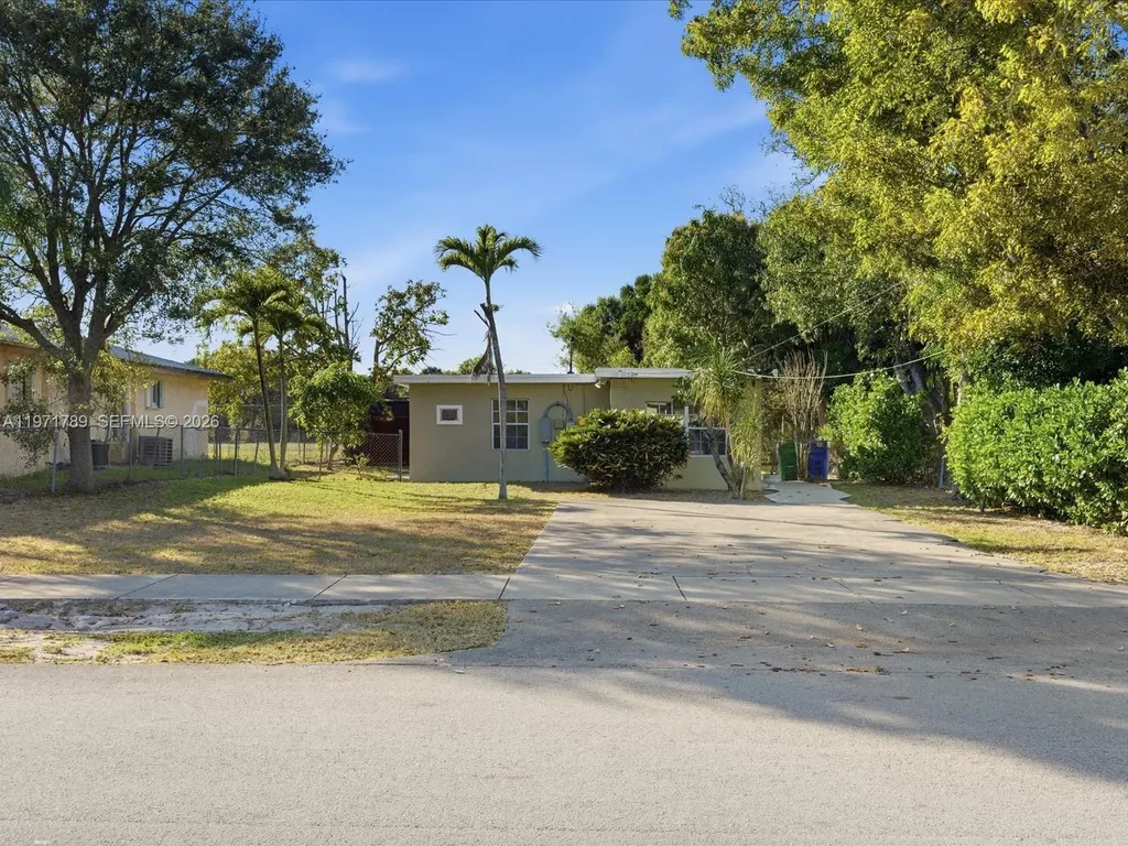 1561 SW 44th Terrace Fort Lauderdale FL 33317