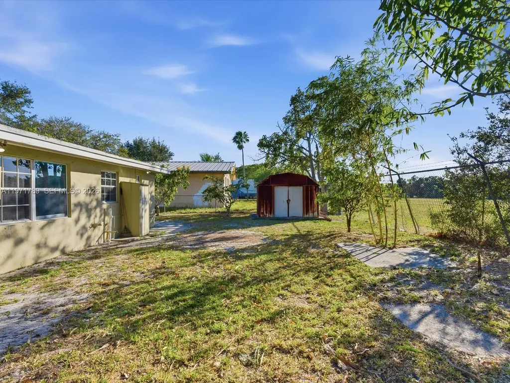 1561 SW 44th Terrace Fort Lauderdale FL 33317