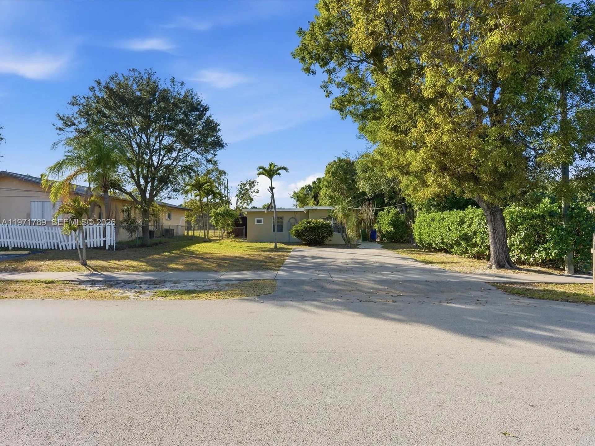 1561 SW 44th Terrace Fort Lauderdale FL 33317