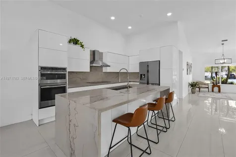 710 Lake Boulevard Weston FL 33326
