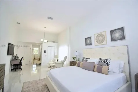 710 Lake Boulevard Weston FL 33326