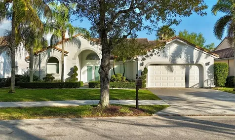 710 Lake Boulevard Weston FL 33326