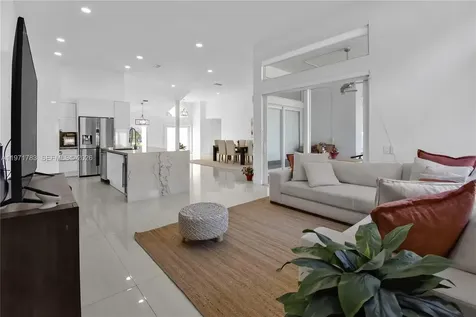 710 Lake Boulevard Weston FL 33326