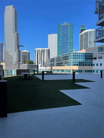 350 S Miami Avenue Miami FL 33130