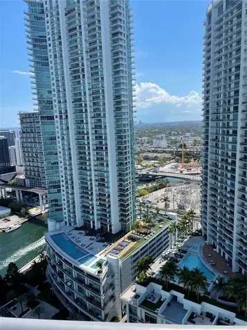 350 S Miami Avenue Miami FL 33130