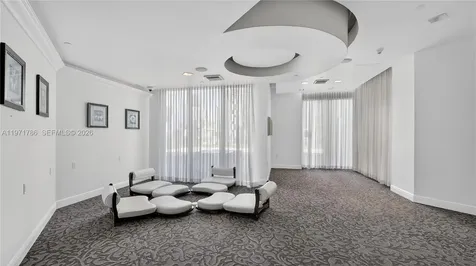 350 S Miami Avenue Miami FL 33130