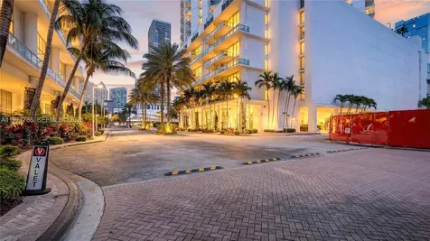 350 S Miami Avenue Miami FL 33130