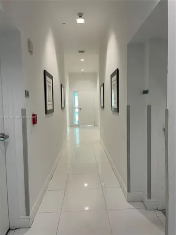 350 S Miami Avenue Miami FL 33130