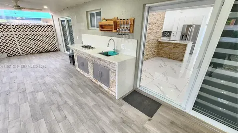 16515 SW 97th Street Miami FL 33196