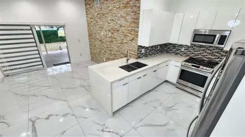 16515 SW 97th Street Miami FL 33196