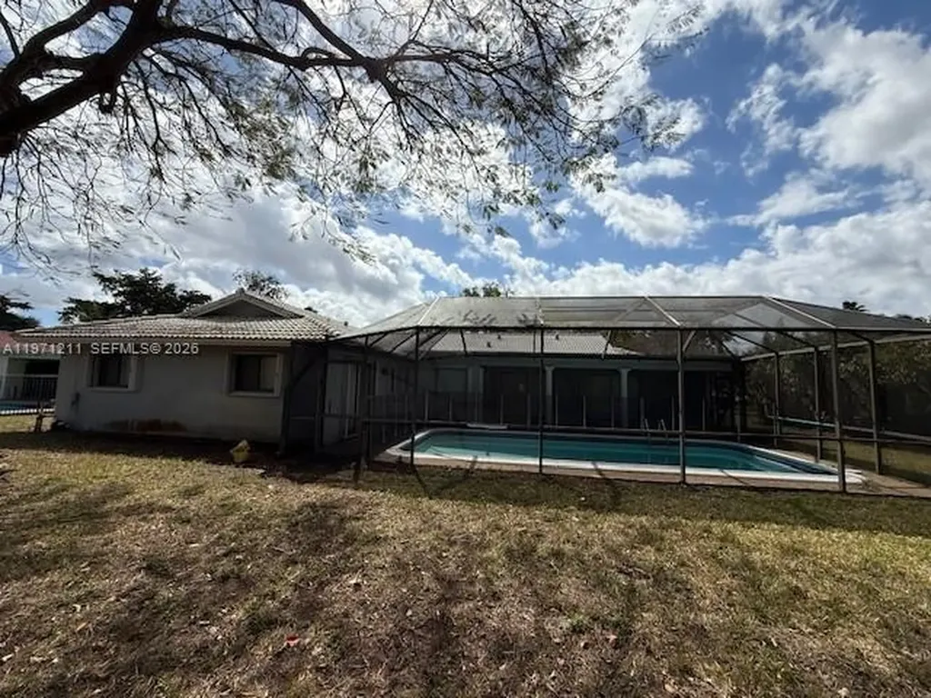 8475 NW 2nd Manor Coral Springs FL 33071