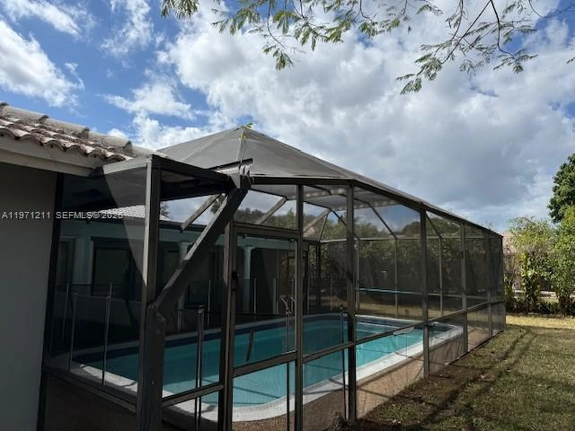 8475 NW 2nd Manor Coral Springs FL 33071