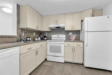 9785 Nob Hill Court Sunrise FL 33351