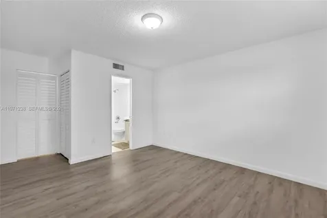 9785 Nob Hill Court Sunrise FL 33351