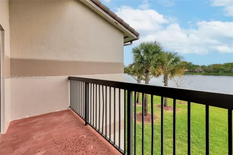 9785 Nob Hill Court Sunrise FL 33351
