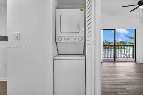 9785 Nob Hill Court Sunrise FL 33351