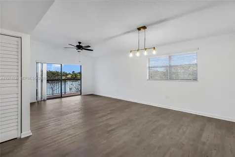 9785 Nob Hill Court Sunrise FL 33351