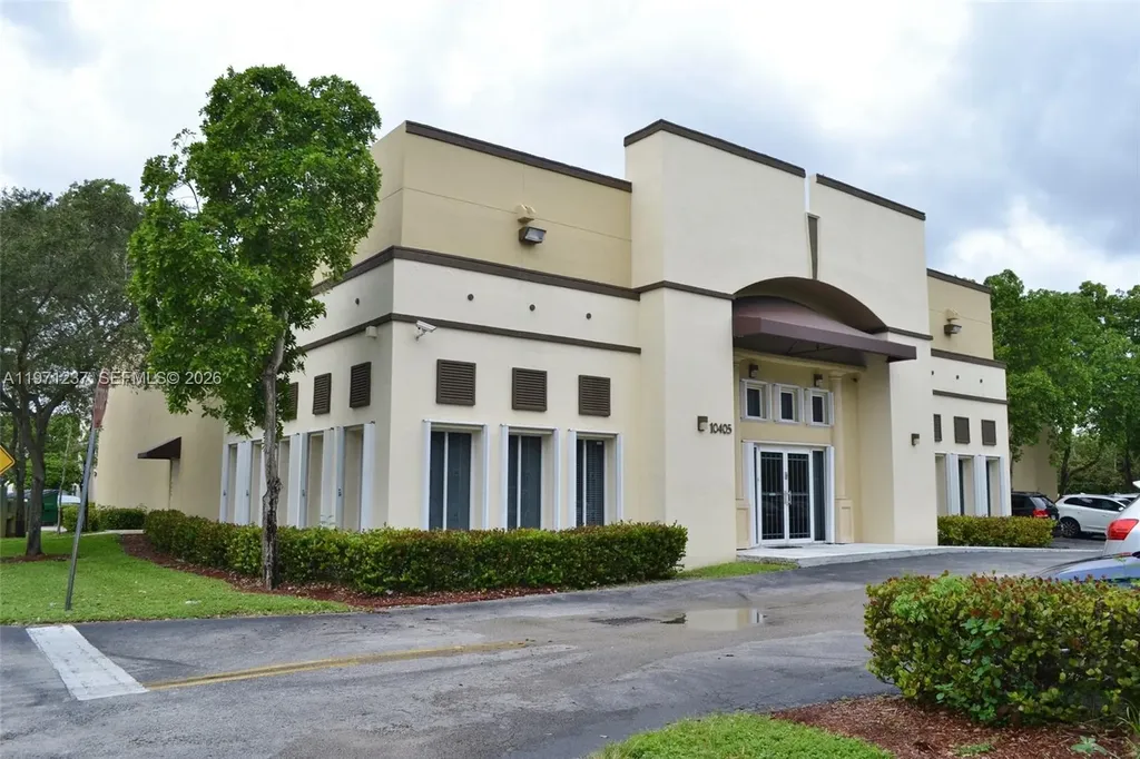10405 NW 37th Terrace Doral FL 33178