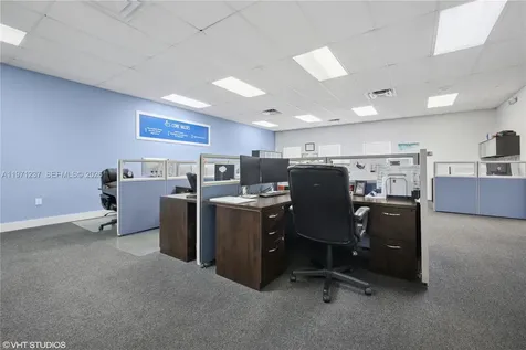 10405 NW 37th Terrace Doral FL 33178