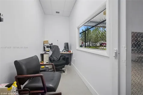 10405 NW 37th Terrace Doral FL 33178