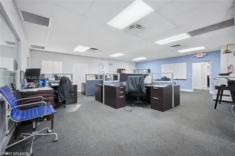 10405 NW 37th Terrace Doral FL 33178