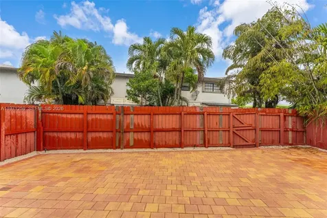 10915 SW 71st Street Miami FL 33173