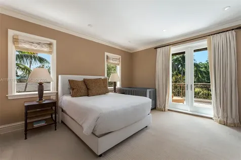 10 Tahiti Beach Island Road Coral Gables FL 33143