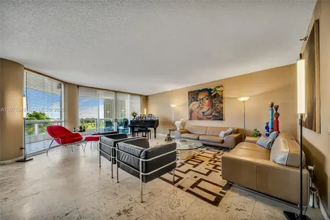 21150 Point Place Aventura FL 33180
