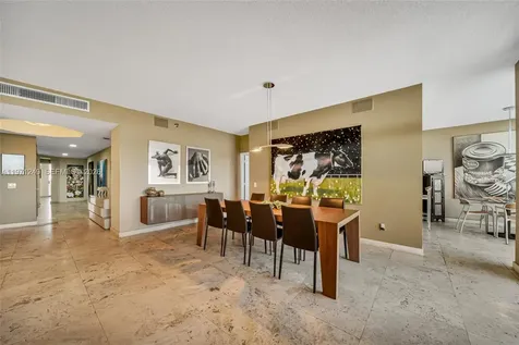 21150 Point Place Aventura FL 33180
