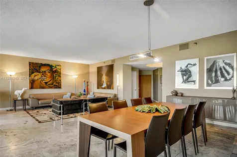 21150 Point Place Aventura FL 33180
