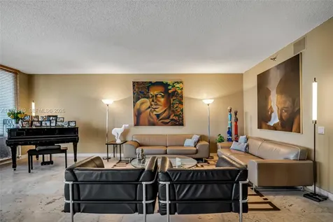 21150 Point Place Aventura FL 33180