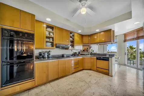 21150 Point Place Aventura FL 33180